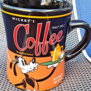 Disney Parks VTG Oversized coffee mug! 🔥
